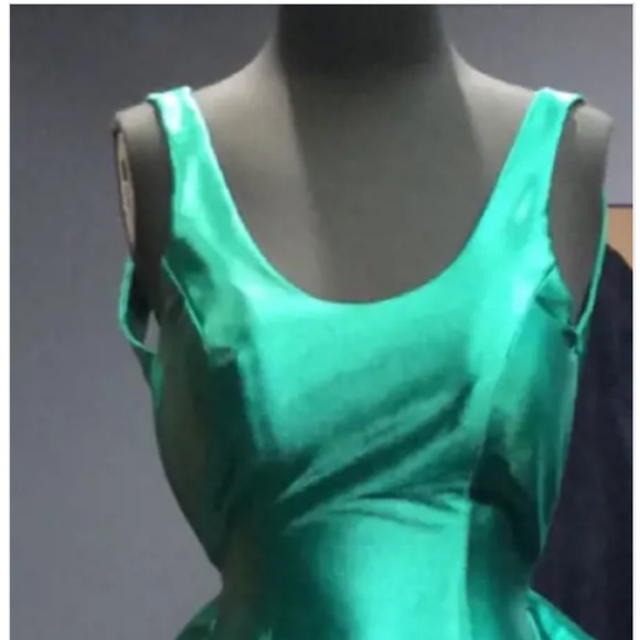 Lia Mia - Style 22-701 - Size 2 - Emerald - Picture 3 of 3